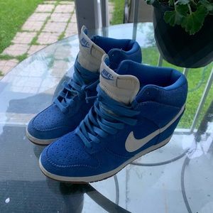 Nike women high dunk shoes